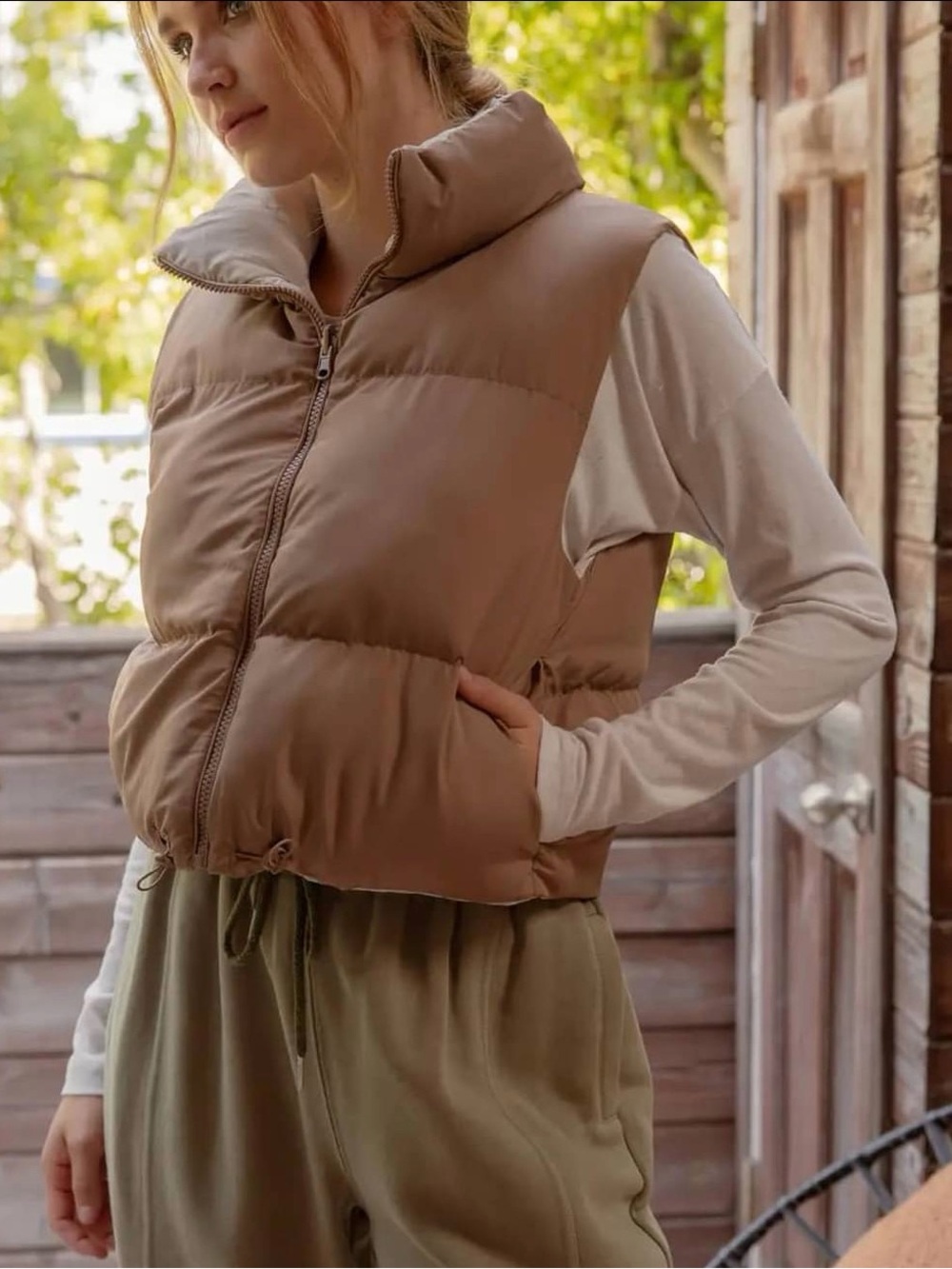Brown Caramel Cropped Puffer Vest Women's Zip Up Collared NWT‎ Size Large